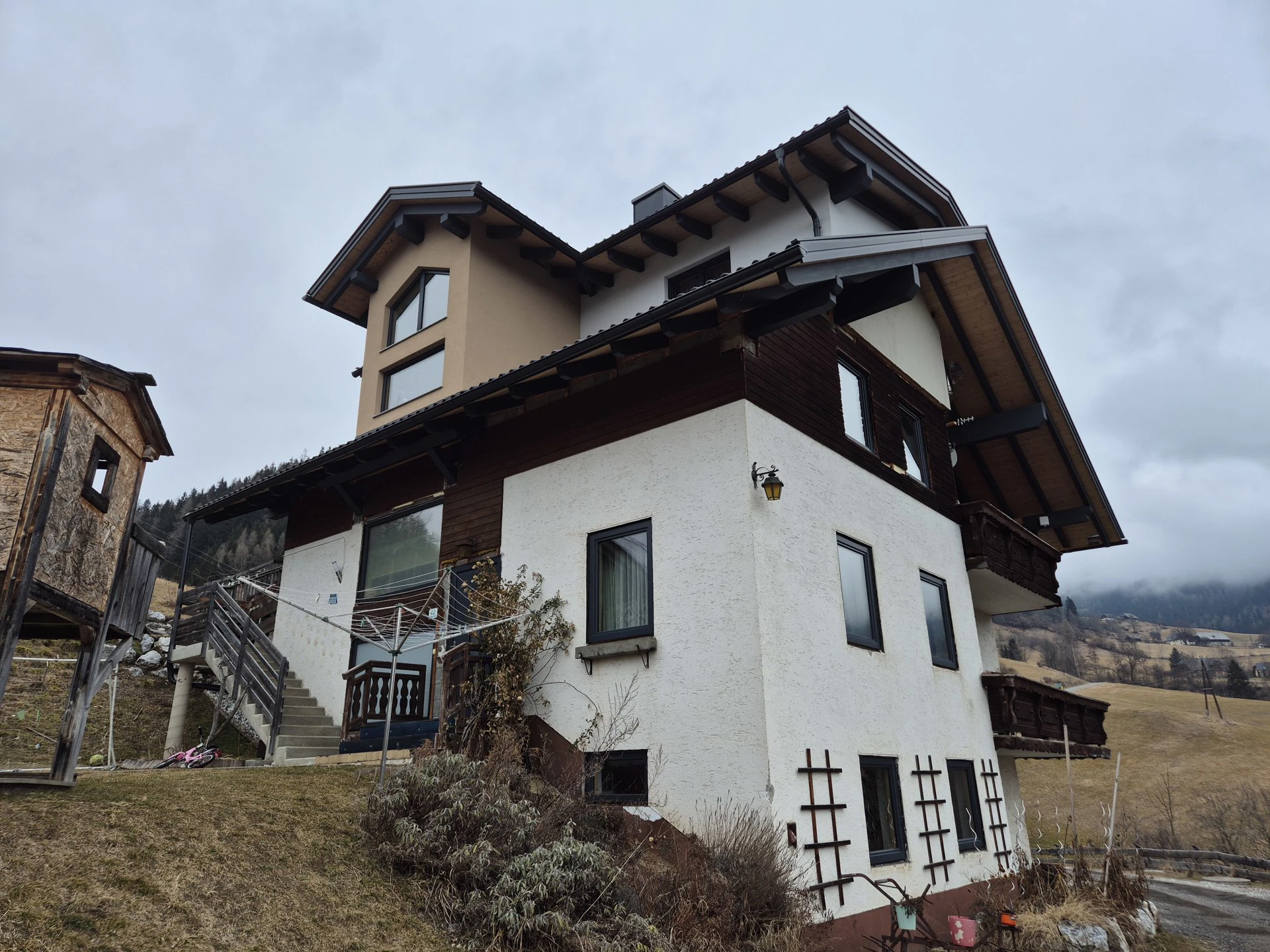 Ländliches Wohnhaus mit thermischer Sanierung - Miniatur 2